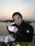 025 Takako 07 in drysuit eating congee